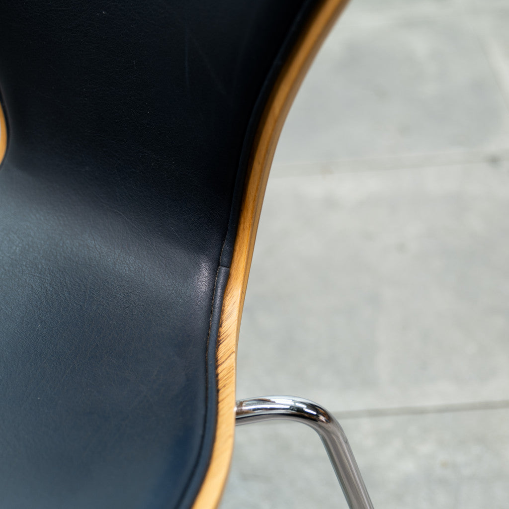 セブンチェア / フロントパディング