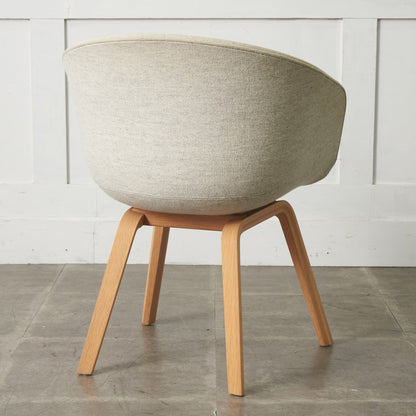 ABOUT A CHAIR アバウト ア チェア