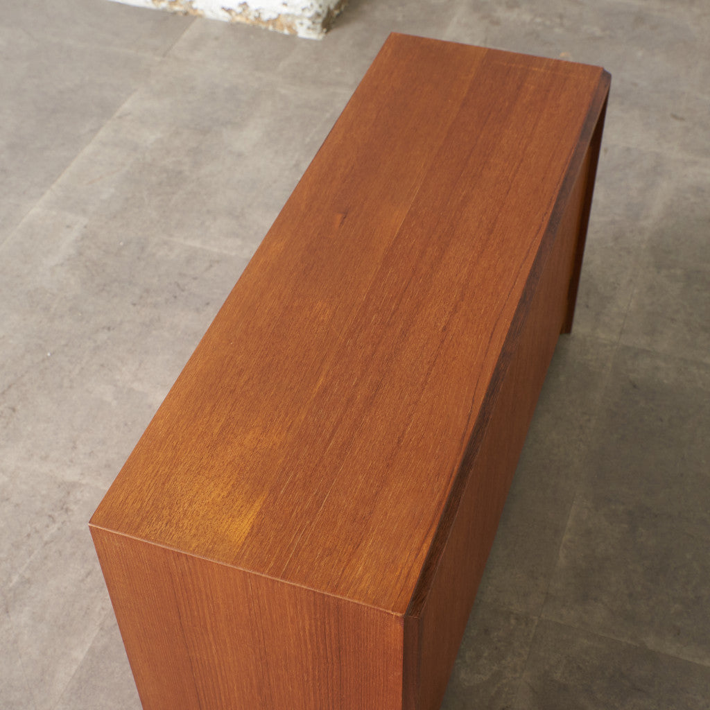 Form FIVE キャビネット