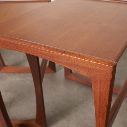 Quadrille ヴィンテージ ネストテーブル