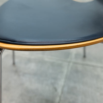 セブンチェア / フロントパディング