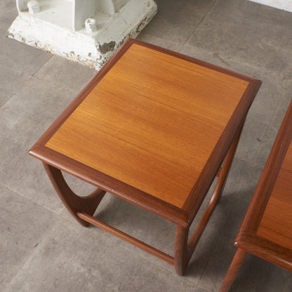 Astro セラミックタイルトップ ネストテーブル