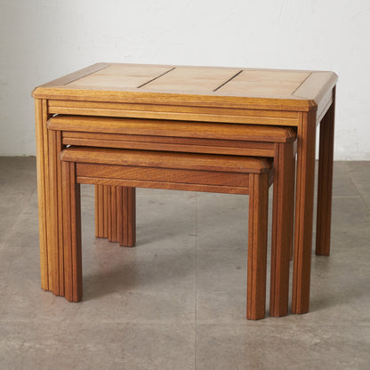 デンマーク製 タイルトップ ネストテーブル