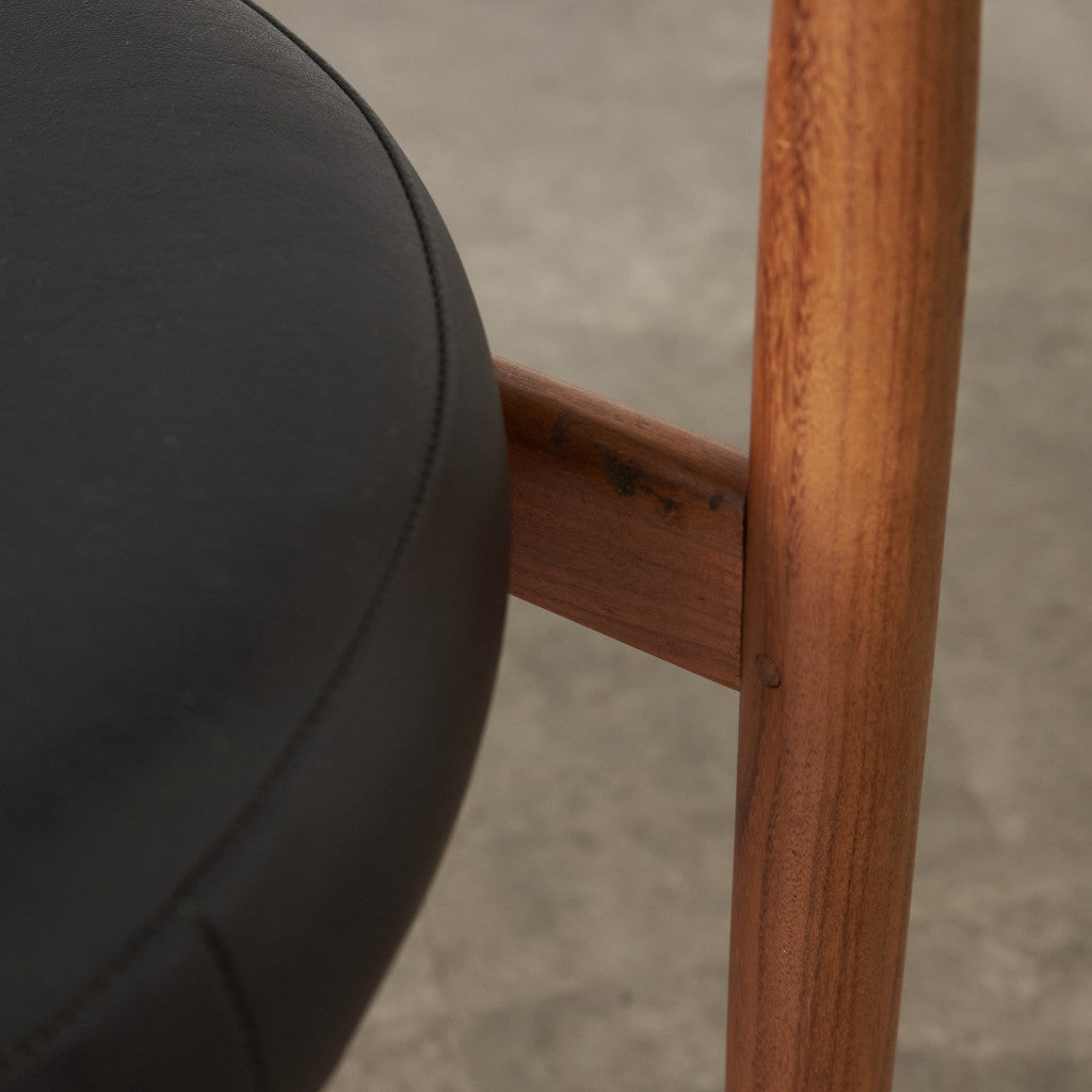 サーキュラーチェア