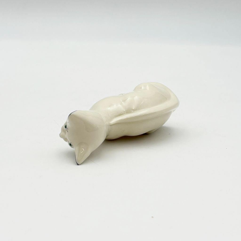 Belleek ベリーク Quizzical ヴィンテージ 陶器 猫 フィギュリン フィギュア セラミック 置物 インテリア 装飾 アイルランド 93281 Quizzical ヴィンテージ 猫のフィギュリン｜ベリーク Belleek Pottery