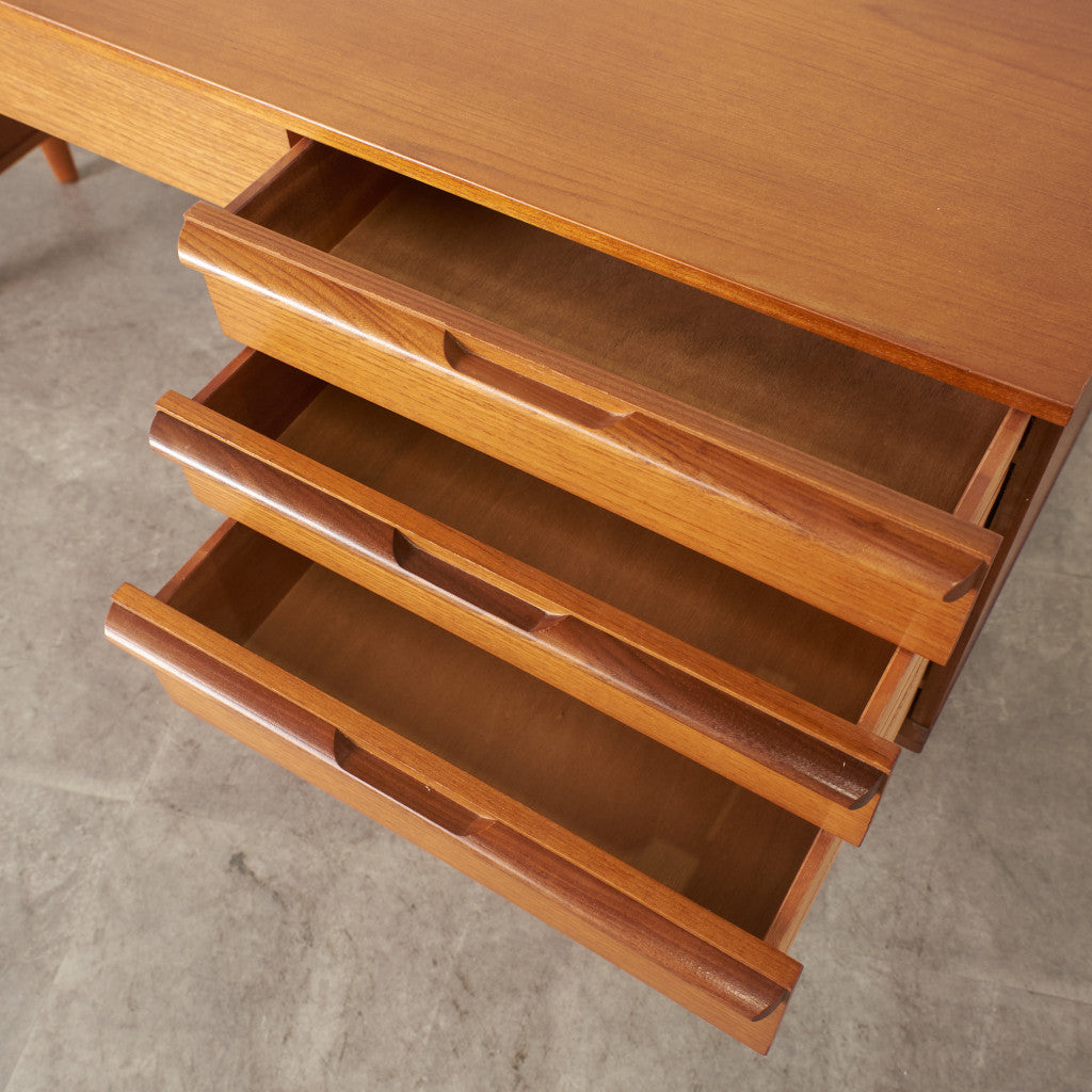 ヴィンテージ ドレッシングデスク / 両袖デスク