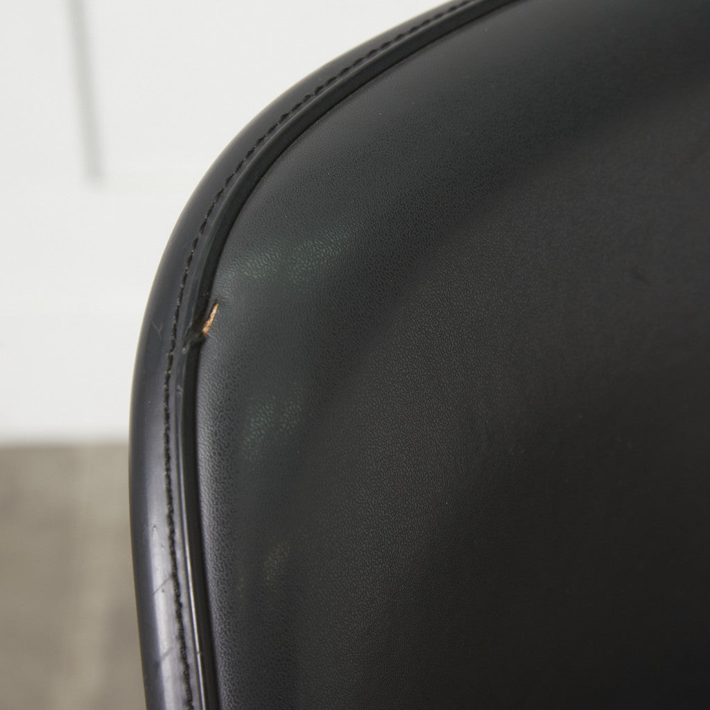 サイドシェルチェア スタッキングベース