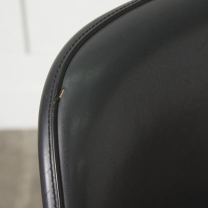 サイドシェルチェア スタッキングベース