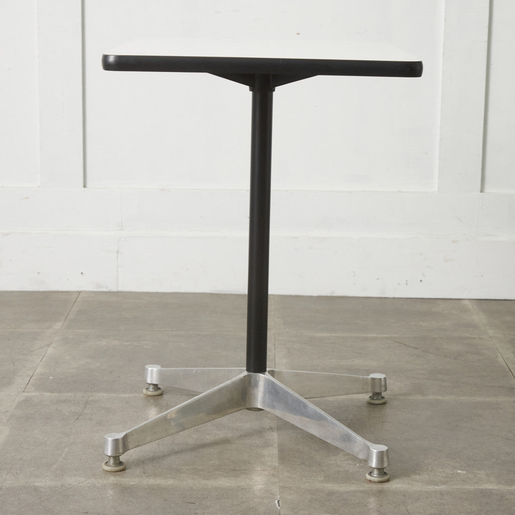 イームズ コントラクトベース テーブル｜ハーマンミラー Herman Miller