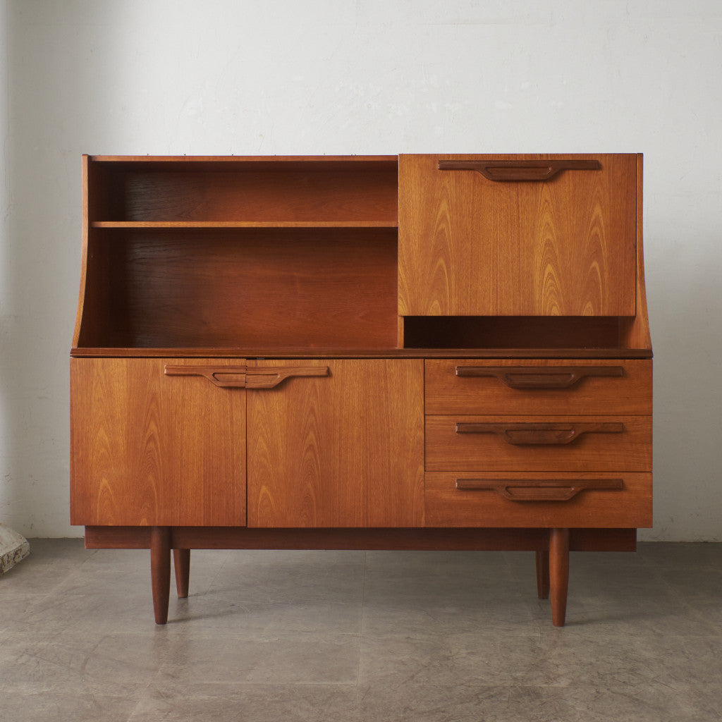 イギリス ヴィンテージ ハイサイドボード