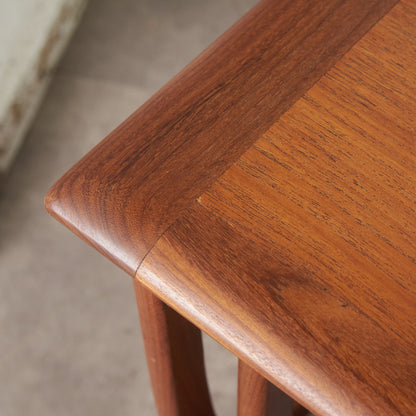 Astro ネストコーヒーテーブル