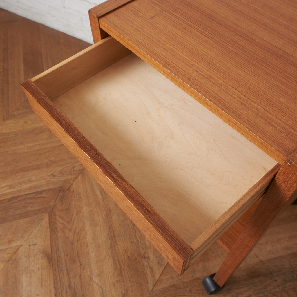 ジャパンヴィンテージ キャスター付き サイドテーブル