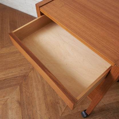 ジャパンヴィンテージ キャスター付き サイドテーブル