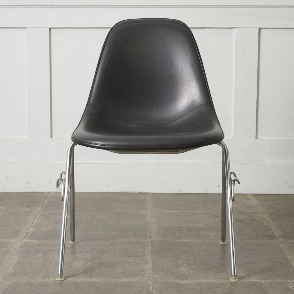 サイドシェルチェア スタッキングベース