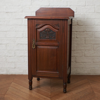 英国アンティーク ウォールナット材 スモールキャビネット