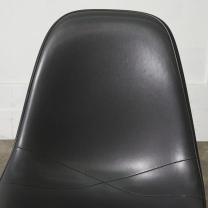 サイドシェルチェア スタッキングベース