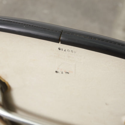 サイドシェルチェア スタッキングベース