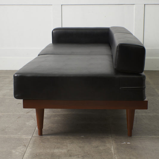 3シーターソファ