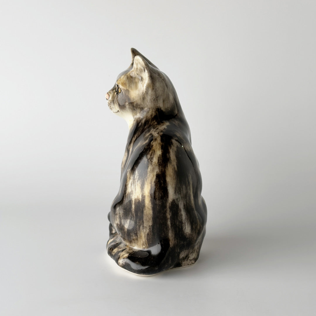 英国 WINSTANLEY キャット ブラウン タビー 陶器 猫 オブジェ フィギュリン 置物 ウィンスタンレー Tabby ディスプレイ イギリス 86814 Tabby cat タビーキャット フィギュリン｜ウィンスタンレー WINSTANLEY