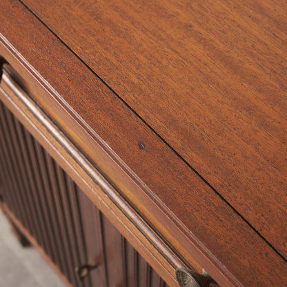 TRIUNE ナイトテーブル