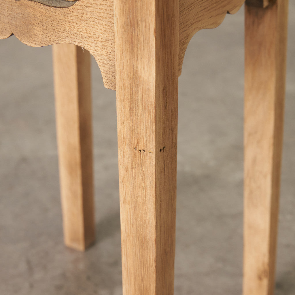 英国アンティーク アーツアンドクラフツ様式 オーク材 サイドテーブル