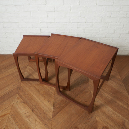 Quadrille ヴィンテージ ネストテーブル