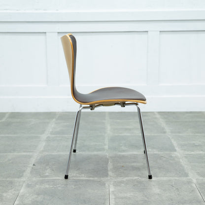 セブンチェア / フロントパディング