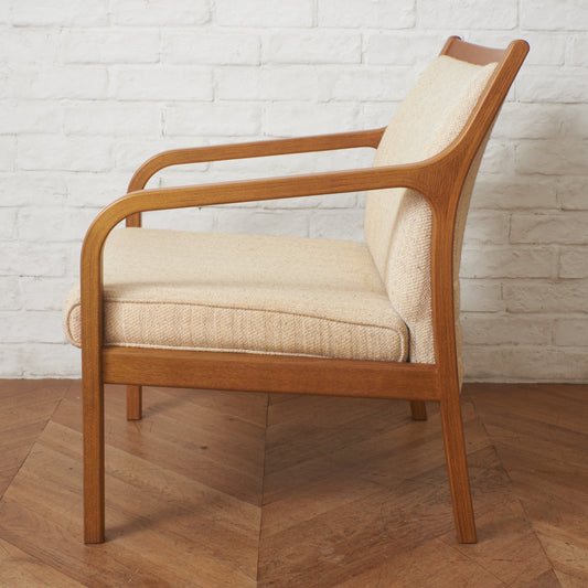 イージーチェア