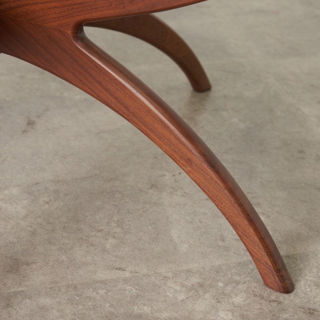 スパイダーコーヒーテーブル