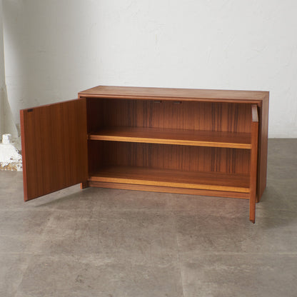 Form FIVE キャビネット