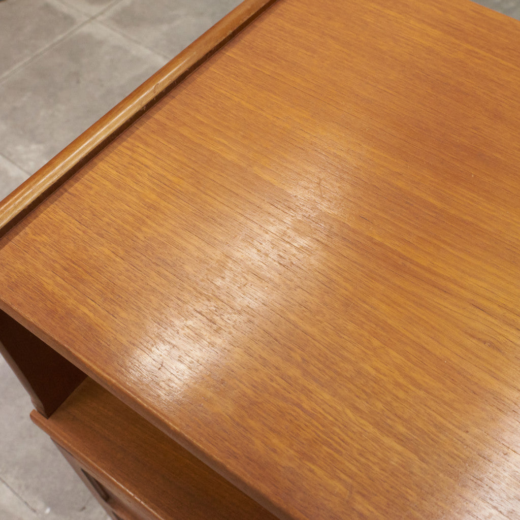 十字扉 ヴィンテージ キャビネット