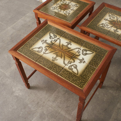 英国ヴィンテージ タイルトップ ネストコーヒーテーブル