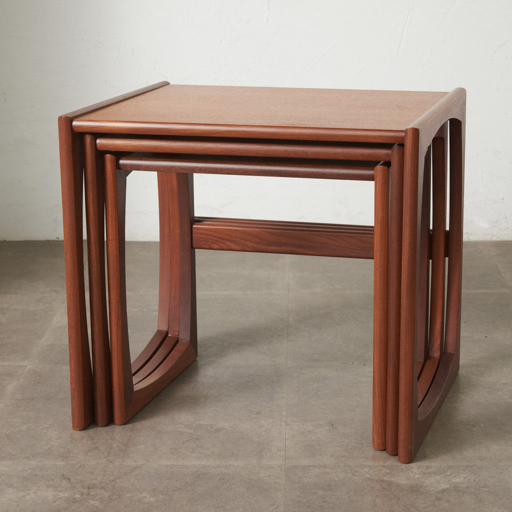 Quadrille ヴィンテージ ネストテーブル