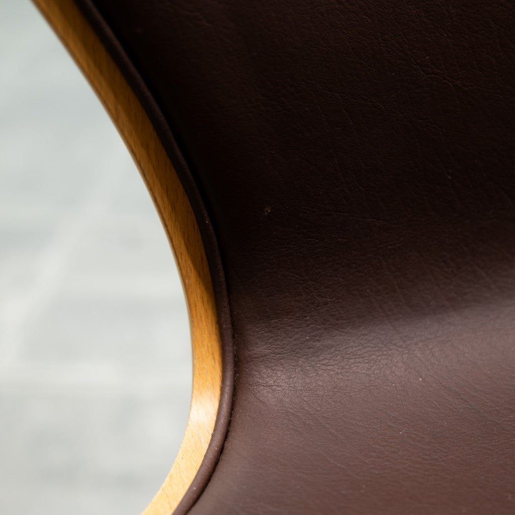 セブンチェア / フロントパディング