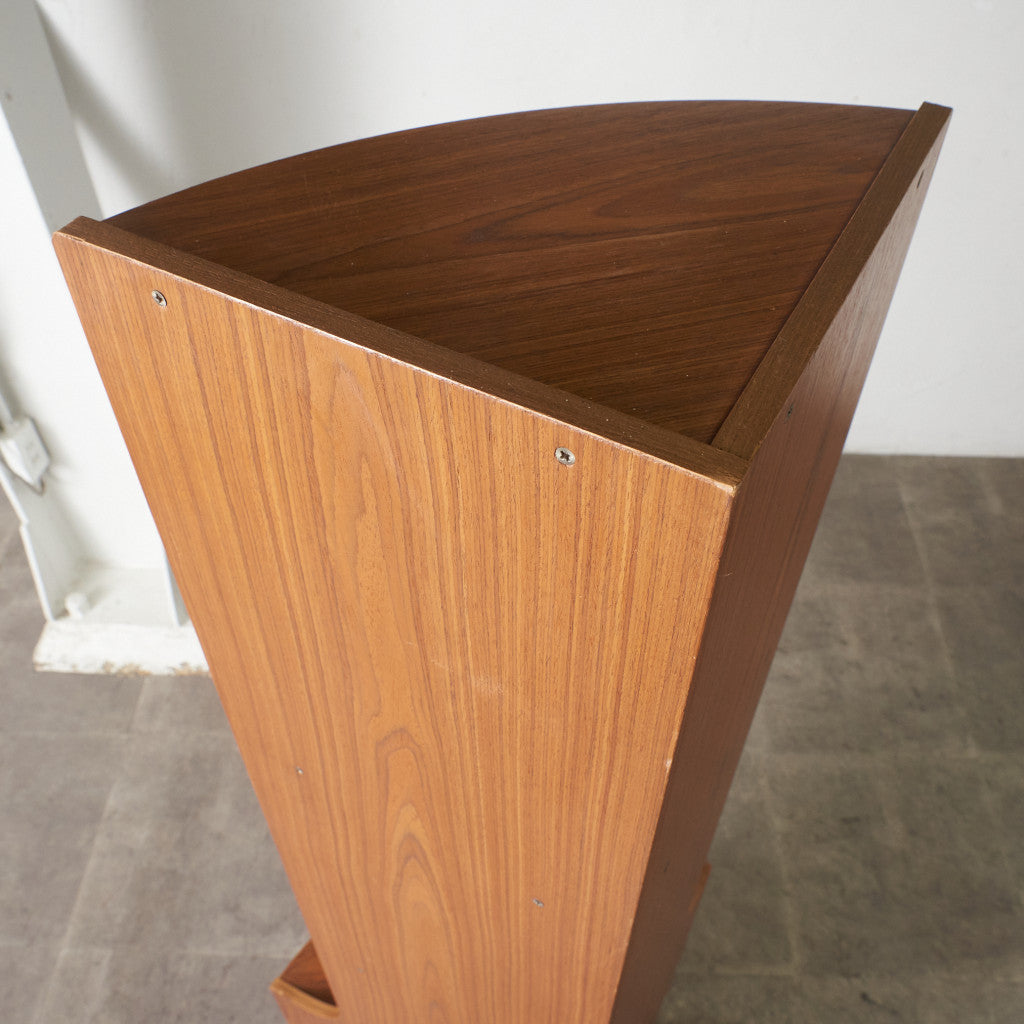 ヴィンテージ コーナーキャビネット