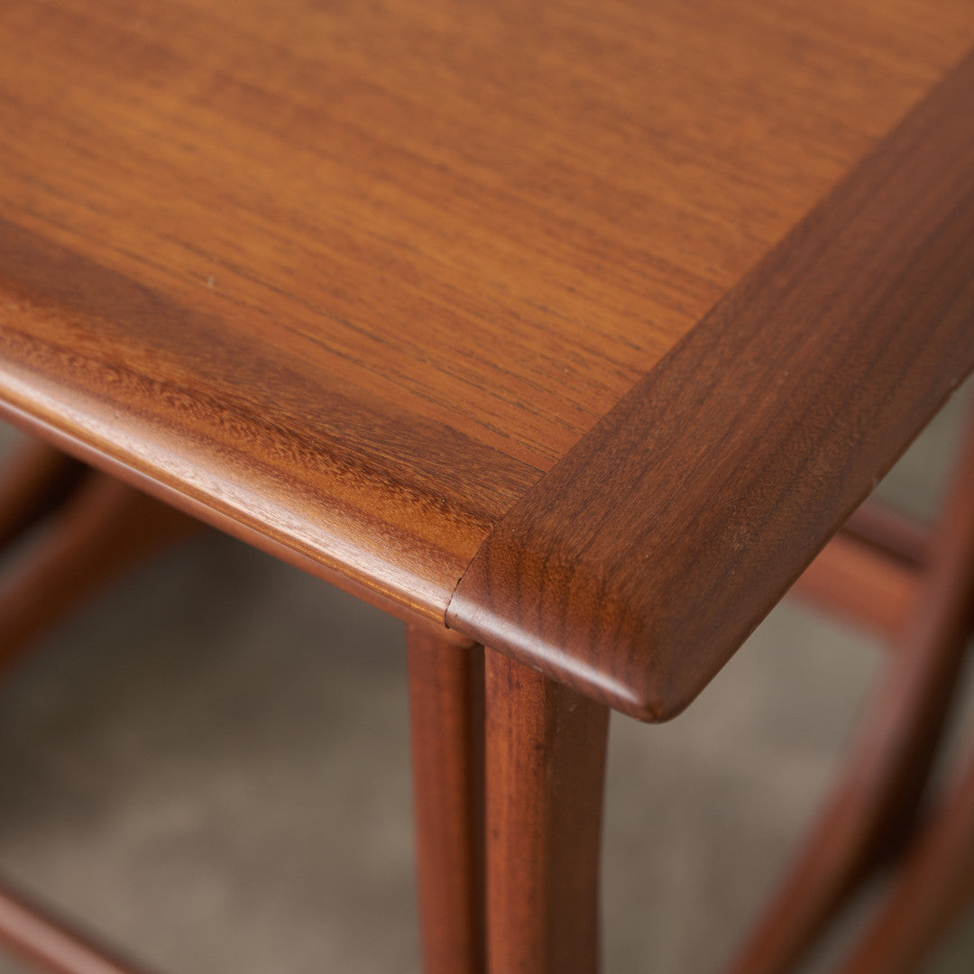 Astro ネストコーヒーテーブル