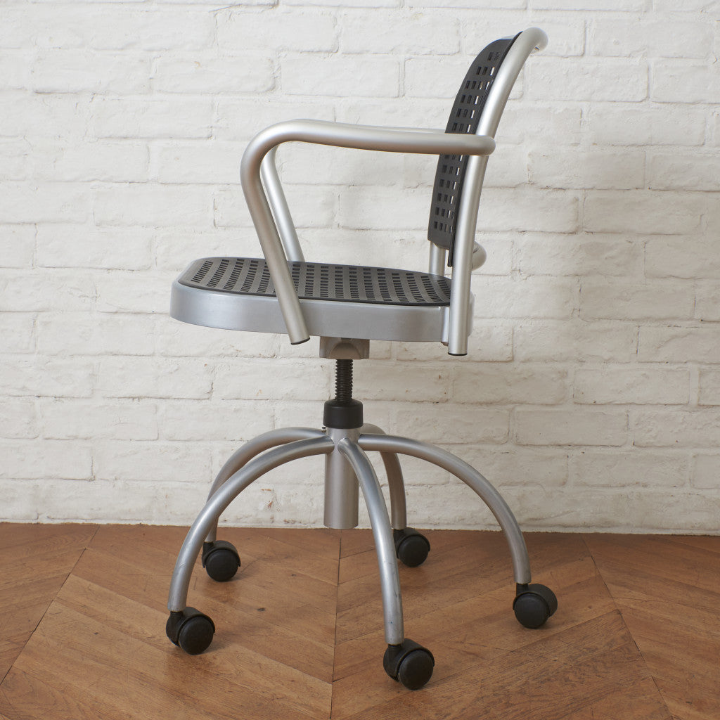 Silver スウィベルチェア