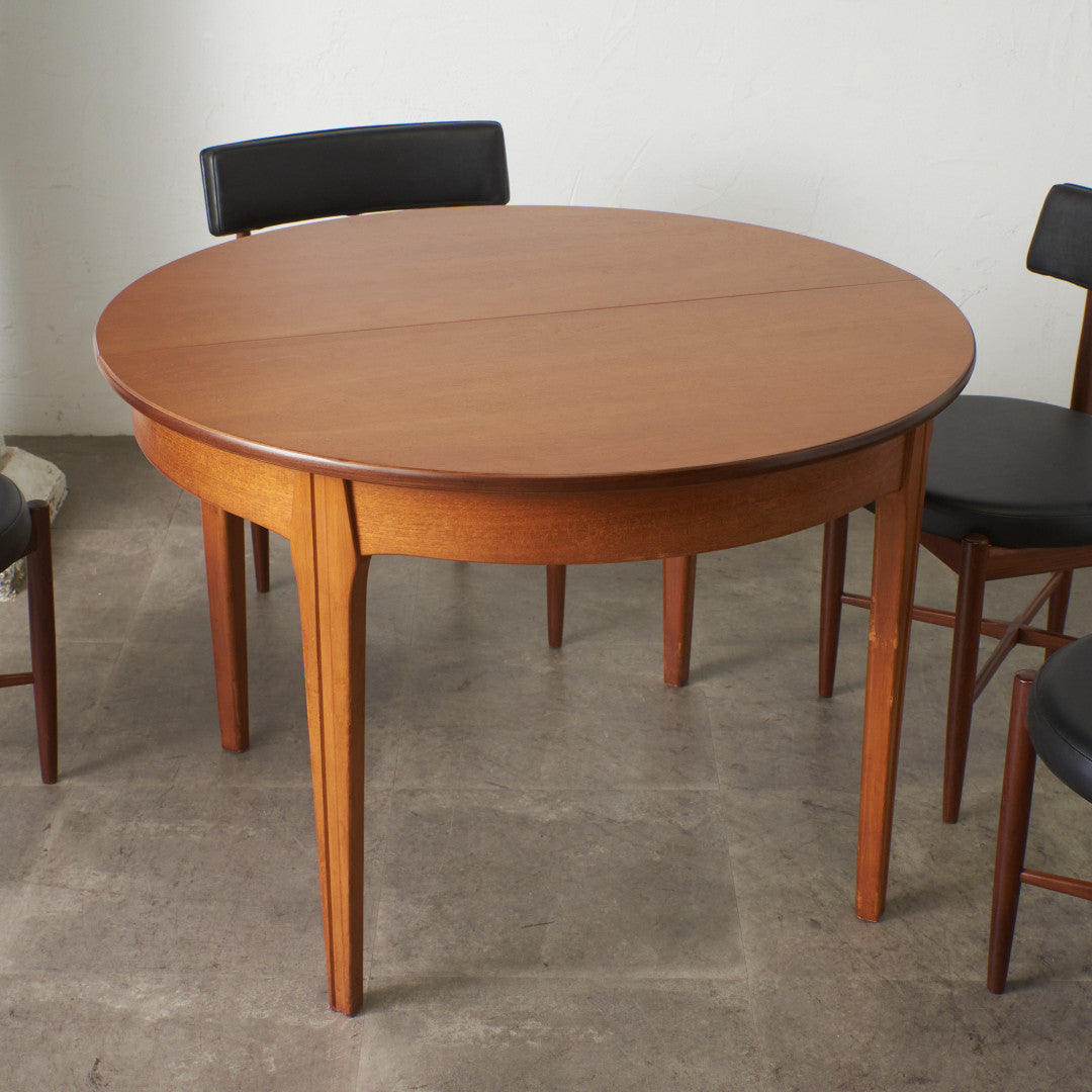 英国ヴィンテージ ラウンドダイニングテーブル