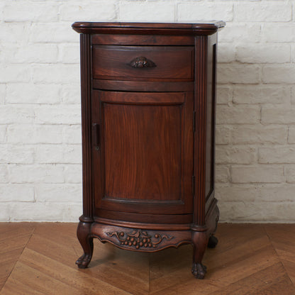 西洋クラシック ウォールナット材キャビネット