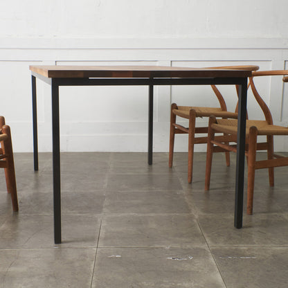 インダストリアルスタイル ダイニングテーブル