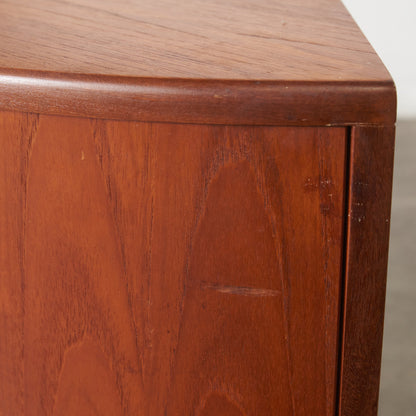 Fresco 凸型コーナーローキャビネット