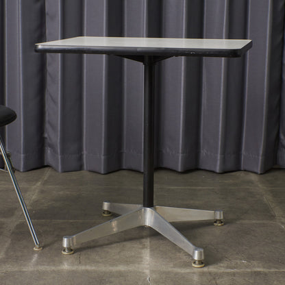 イームズ コントラクトベース テーブル