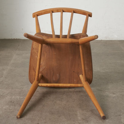 スティックバックチェア