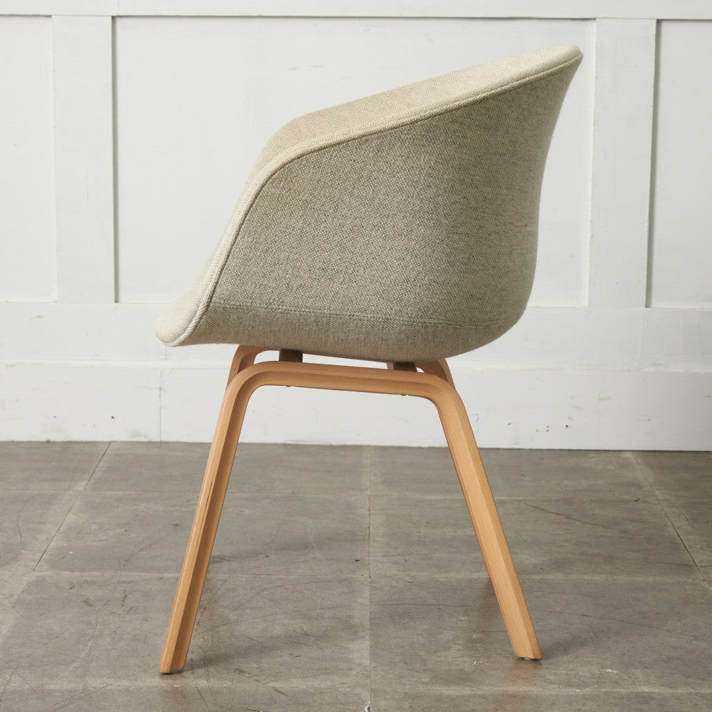 ABOUT A CHAIR アバウト ア チェア