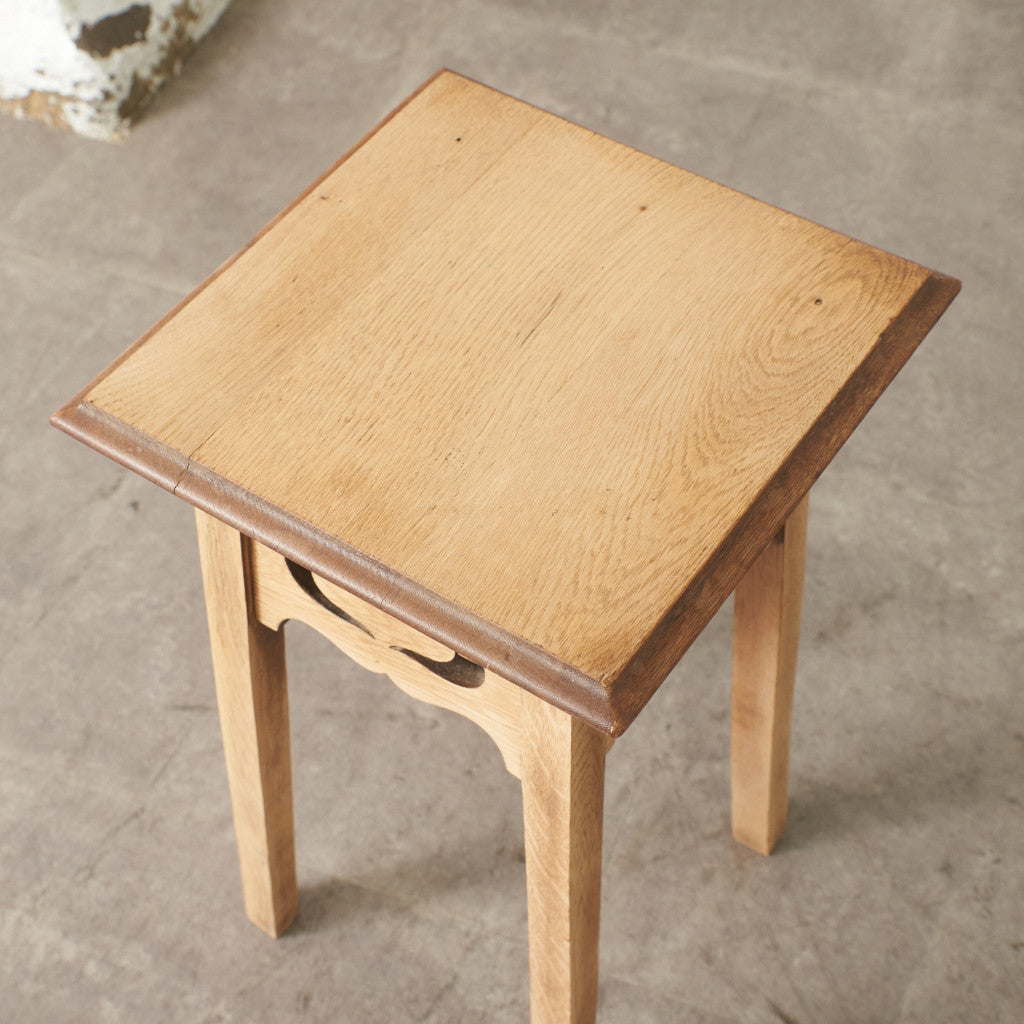 オーク無垢材サイドテーブル♪ヴィンテージ♪古道具♪古家具♪ブロカント♪ヨーロッパ オーク無垢材サイドテーブル♪ヴィンテージ♪古道具♪古家具