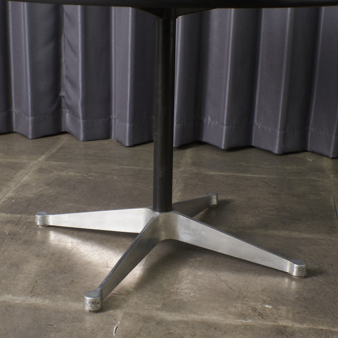 イームズ コントラクトベース ラウンドテーブル