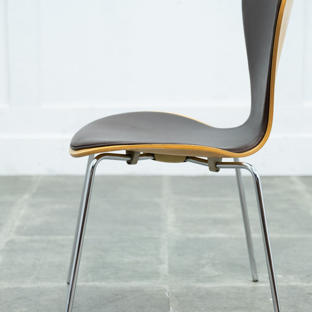 セブンチェア / フロントパディング