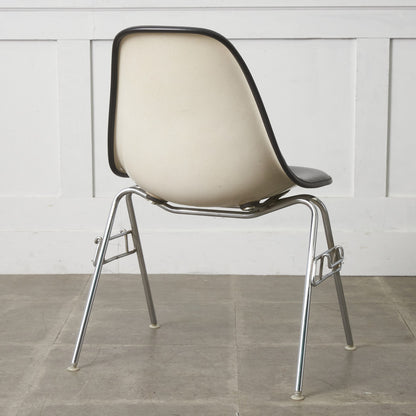 サイドシェルチェア スタッキングベース