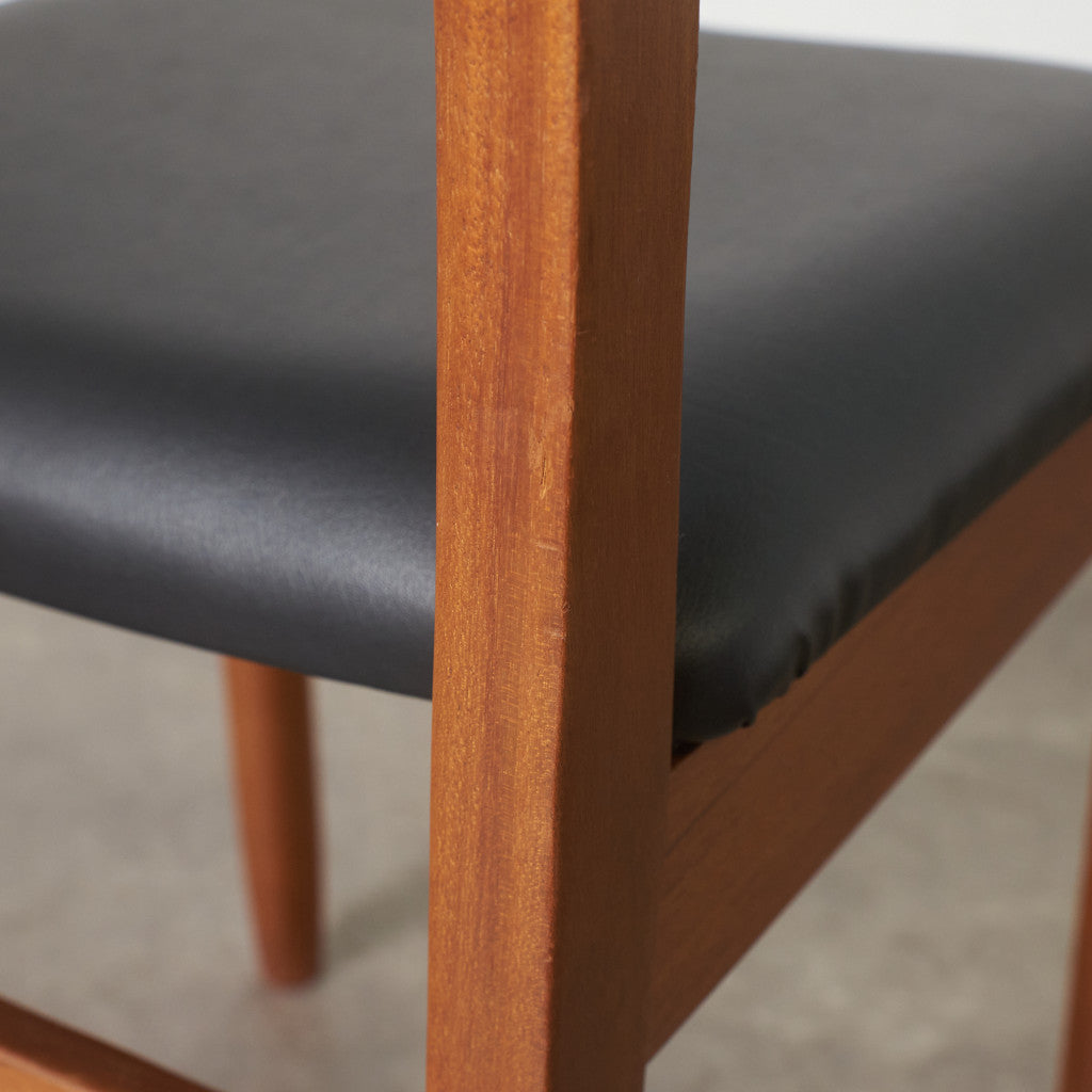 英国ヴィンテージ ラダーバック ダイニングチェア / 張替済