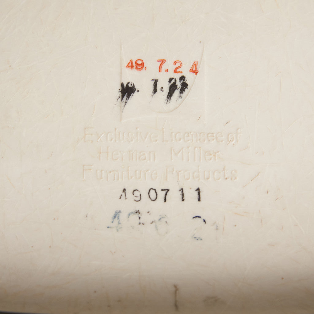 サイドシェルチェア スタッキングベース